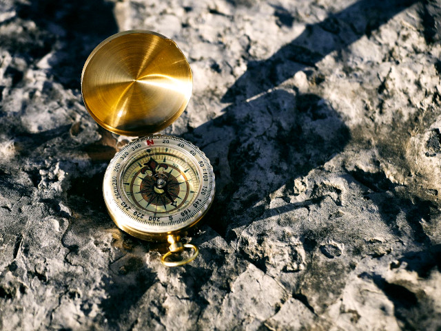 Keep to the compass ...